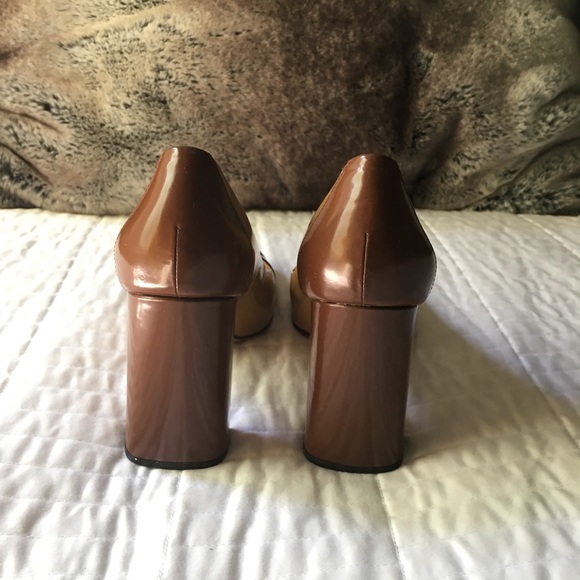 Vince Camuto block heels - Picture 6 of 8